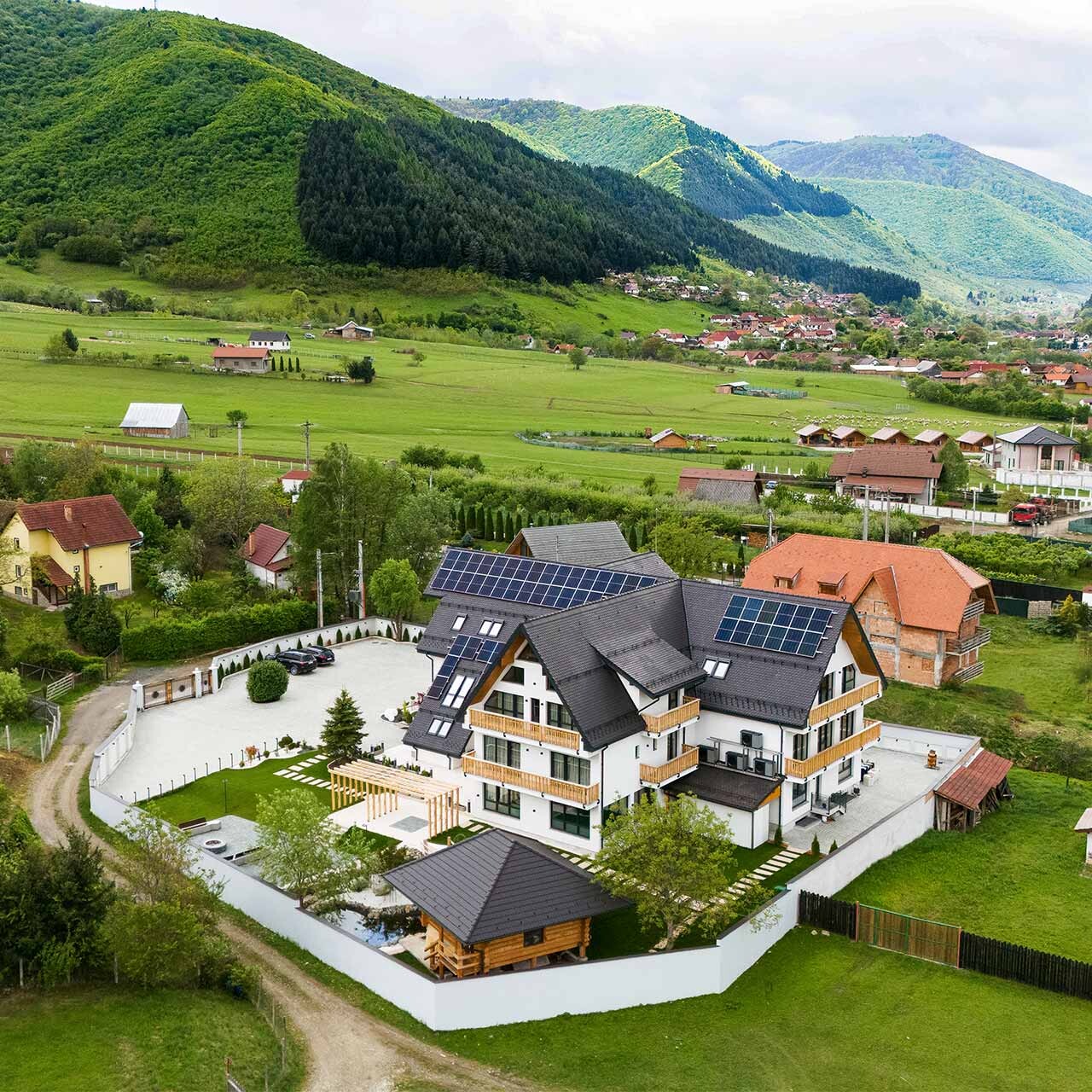 Vedere Munte pensiune La Valtoare Gura Raului Marginimea Sibiului