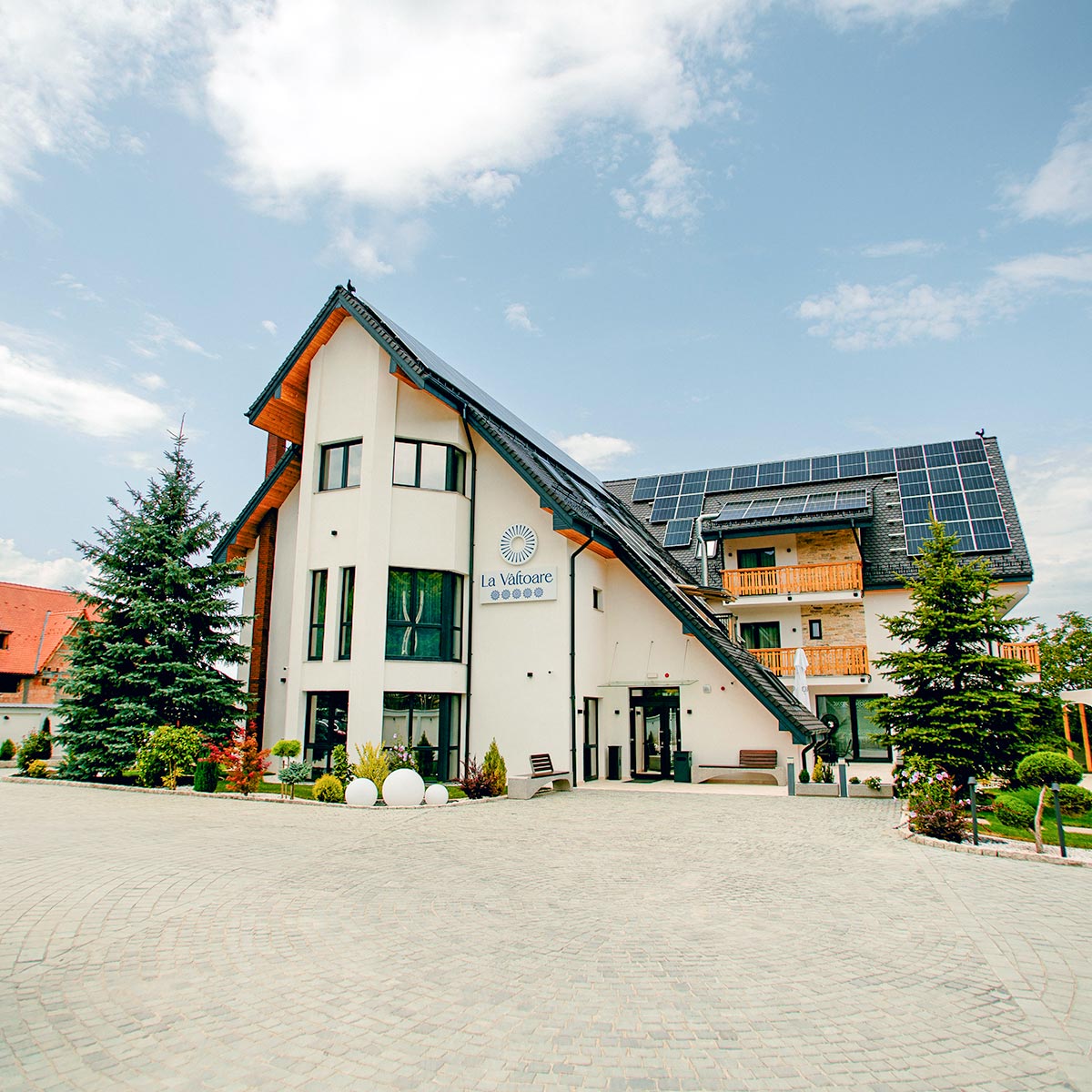 Pebsiune 5 margarete, La Valtoare, judetul Sibiu